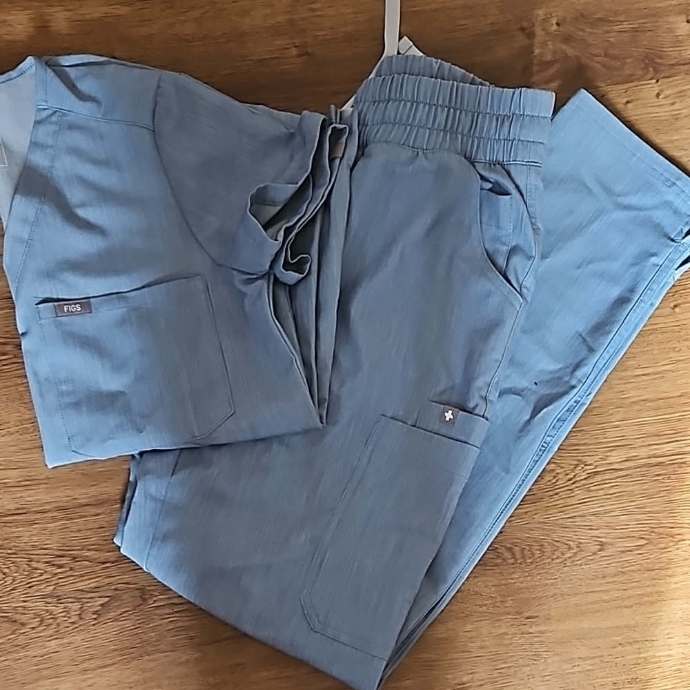 Figs scrubs set